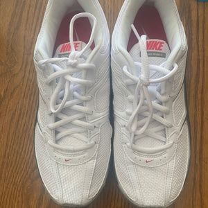 Womens Nike REAX 5 excellent condition  size 10